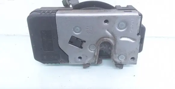 Opel Combo C Front door lock 13154792