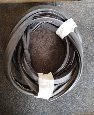 Audi TT Mk1 Front door rubber seal 8N8831707F 8N8831707