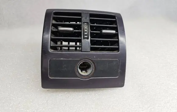Audi A6 S6 C5 4B Rear air vent grill 4B0819203