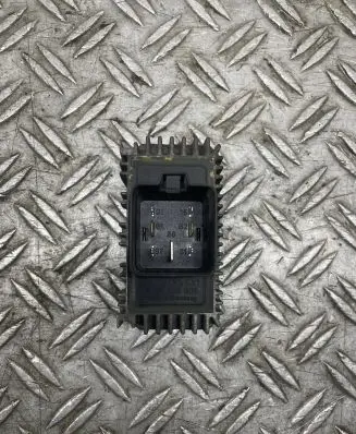 Opel Astra G Glow plug pre-heat relay