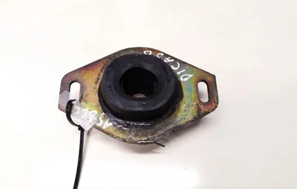 Citroen Xsara Picasso Engine mount bracket