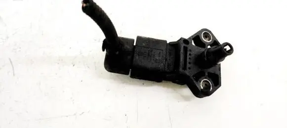 Volkswagen Touareg I Air pressure sensor 0281002401 038906051C