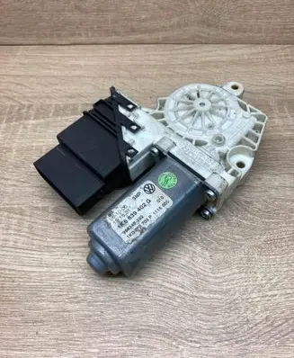 Volkswagen Jetta V Rear door window regulator motor 1K5839402G 1K0959704P