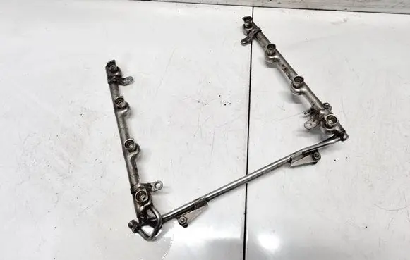Audi A8 S8 D3 4E Fuel main line pipe