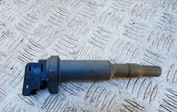 BMW 1 E81 E87 High voltage ignition coil 0221504471