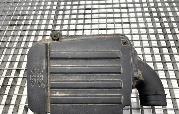 Audi A3 S3 8P Air filter box 1F0129607