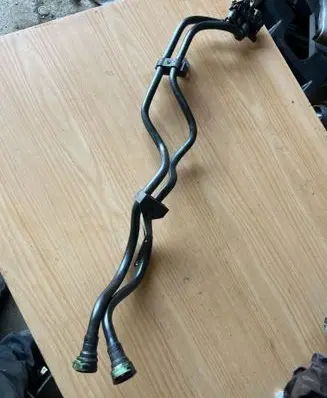 BMW 5 G30 G31 G38 Vacuum line/pipe/hose 19818510 20360100281 198185