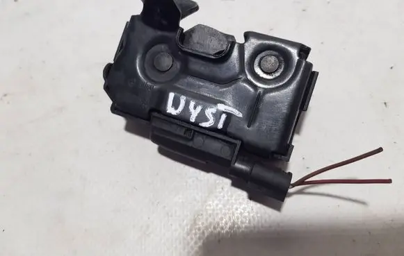 Mercedes-Benz C W204 Engine bonnet/hood lock/catch A2048800260GHY A2048800260