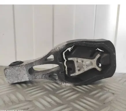 Toyota ProAce City Engine mount bracket 9811786680