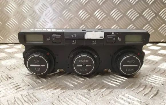 Volkswagen Touran I Climate control unit 74641471
