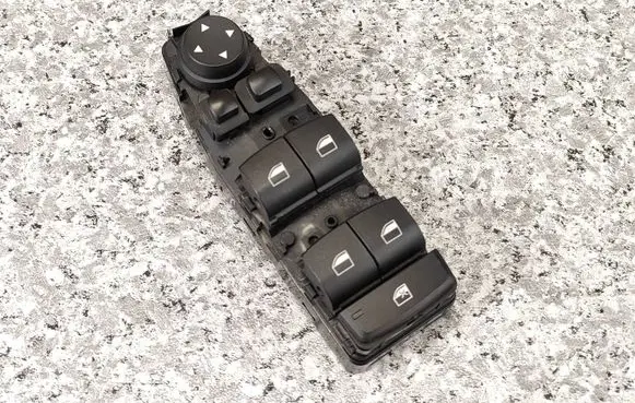 BMW 5 F10 F11 Electric window control switch 9241955
