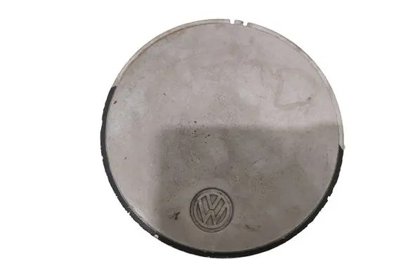 Volkswagen Golf II Original wheel cap 323601149