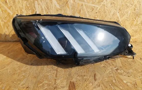 Peugeot 2008 II Headlight/headlamp 9841641980 27016575