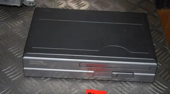 Toyota Avensis T250 Navigation unit CD/DVD player 0866200840
