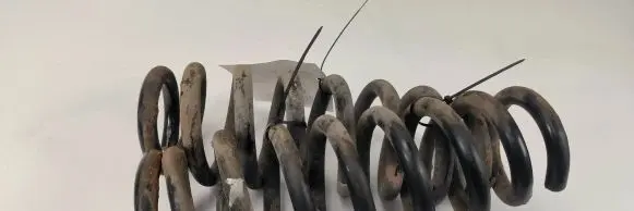 Suzuki Grand Vitara II Rear coil spring