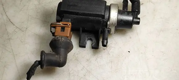 Audi A2 Turbo solenoid valve 1H0906627 72190320