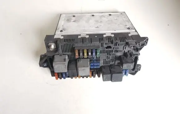 Mercedes-Benz E W211 Fuse module 2115453101
