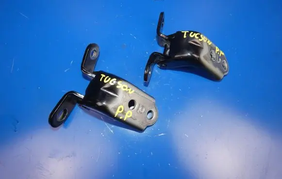 Hyundai Tucson TL Front door hinge set 