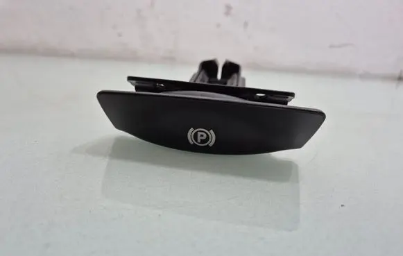 Mercedes-Benz ML W164 Hand brake release handle A2514200077