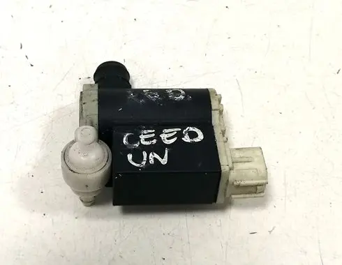 KIA Ceed Windscreen/windshield washer pump 985102V100 121218