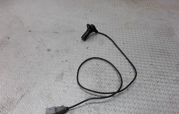 Volkswagen PASSAT B5.5 Crankshaft position sensor 038907319E