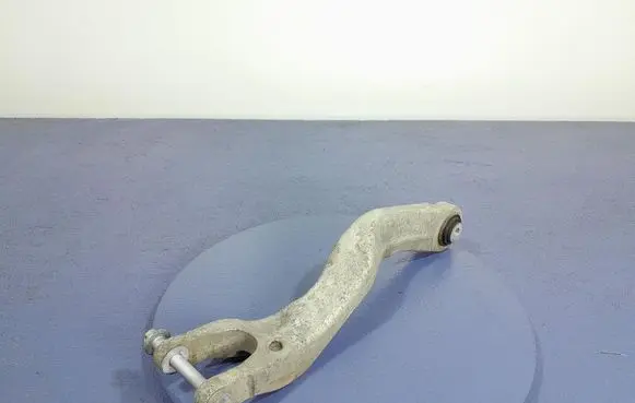 Rear control arm