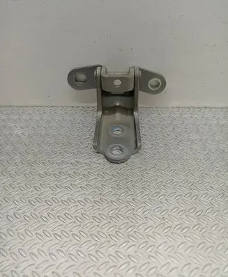 Hyundai Tucson TL Front door lower hinge 