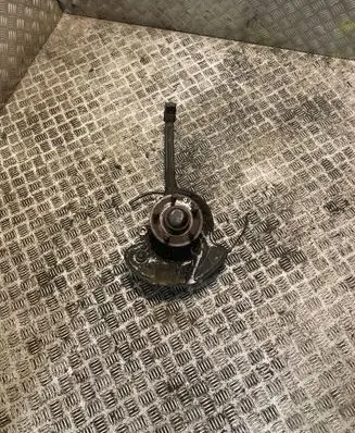 Chrysler 300 - 300C Front wheel hub 4782740AB