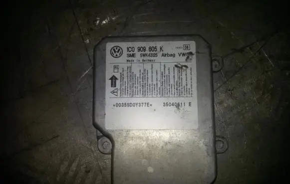 Volkswagen Polo Airbag control unit/module 1c0909605k 5wk43125