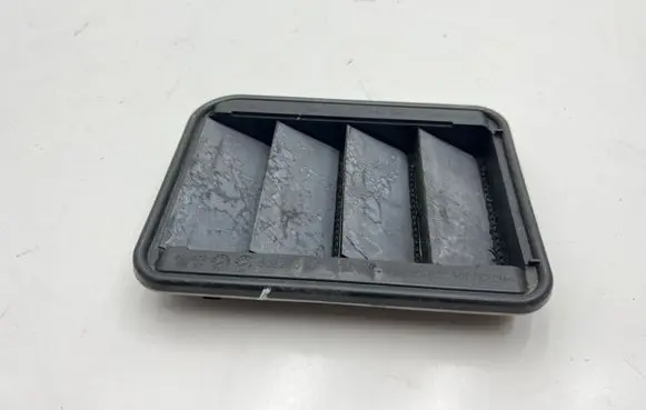 BMW 2 F44 Quarter panel pressure vent 9201647