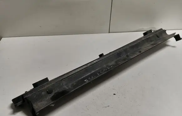Top upper radiator support slam panel