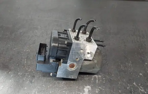 Audi A4 S4 B5 8D ABS Pump 8E0614111AM 0265216562 0273004282