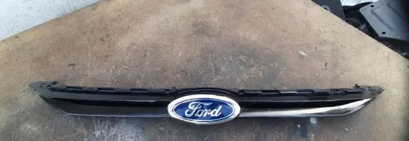 Ford B-MAX Front bumper upper radiator grill