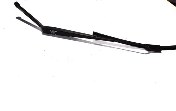Nissan X-Trail T30 Windshield/front glass wiper blade 