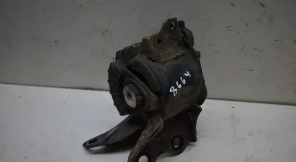 Engine mount bracket