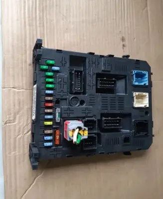 Nissan Pathfinder R51 Fuse box set 9664968980