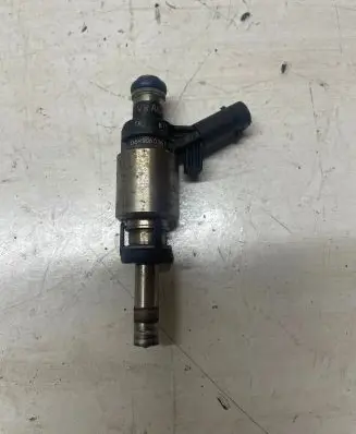 Audi A5 Sportback 8TA Fuel injector 06H906036G