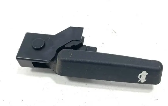 Chevrolet Volt I Engine bonnet (hood) release handle
