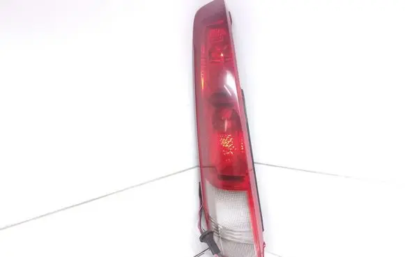 Nissan X-Trail T30 Rear/tail lights B46L E139917 SAEFIRST99