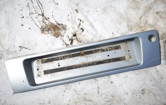 Audi A6 S6 C4 4A Trunk door license plate light bar 4s5853465d 5a9853465c