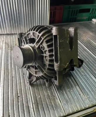 Mercedes-Benz C W203 Generator/alternator A0131540002
