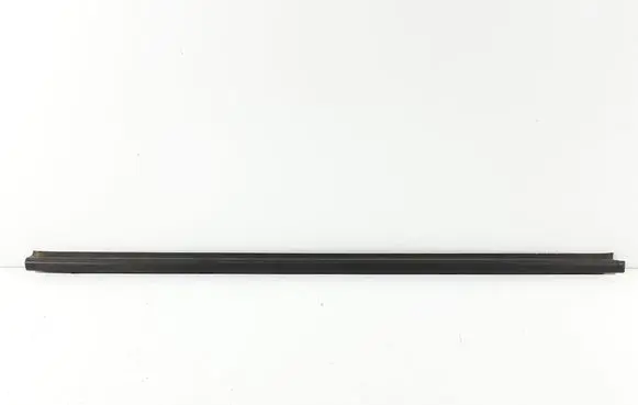 Toyota Yaris Rubber seal front door (on door) TG190504