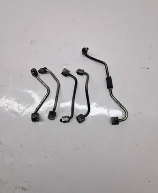 Hyundai Santa Fe Fuel injector supply line/pipe 