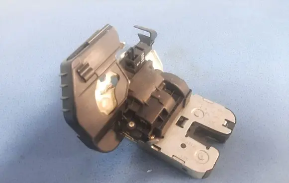 Audi A3 S3 A3 Sportback 8P Loading door lock K372C 912997