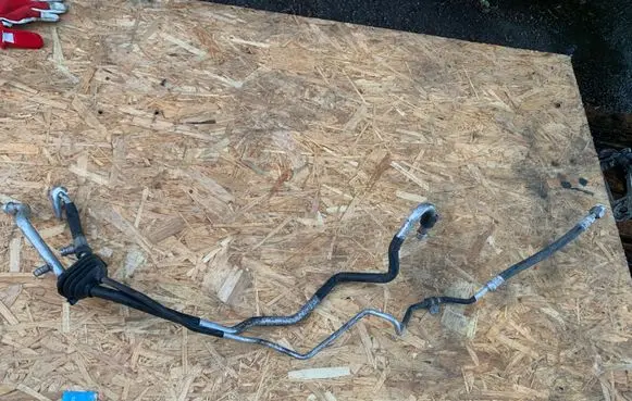 BMW X5 E53 Air conditioning (A/C) pipe/hose 8381544