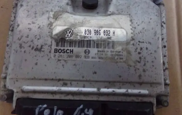 Volkswagen Polo III 6N 6N2 6NF Engine control unit/module 0261206002