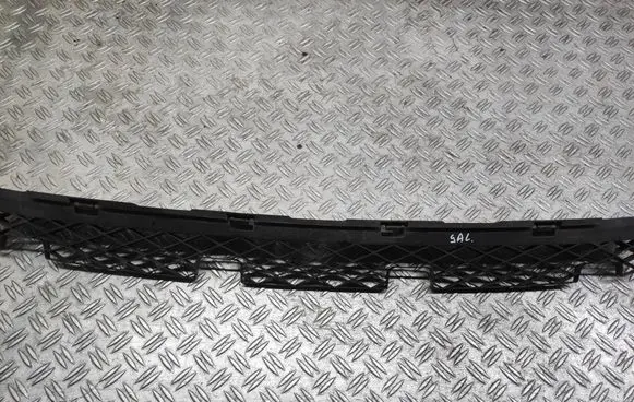 Volkswagen PASSAT B7 Rear bumper mounting bracket 3AE807863