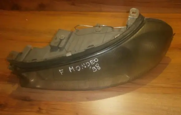 Ford Mondeo MK II Headlight/headlamp 1305235440
