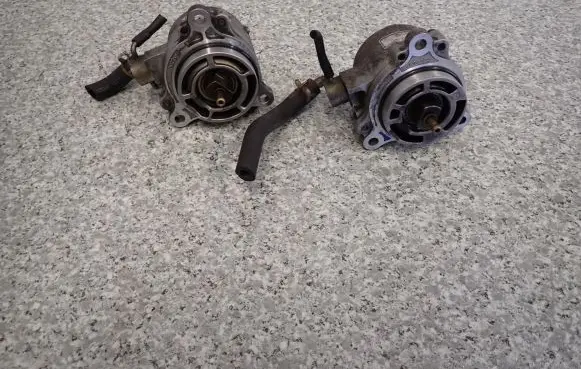 Mazda Premacy Vacuum pump