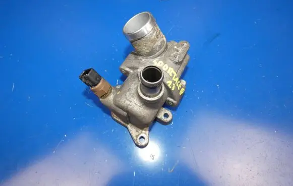 KIA Sportage Thermostat housing 